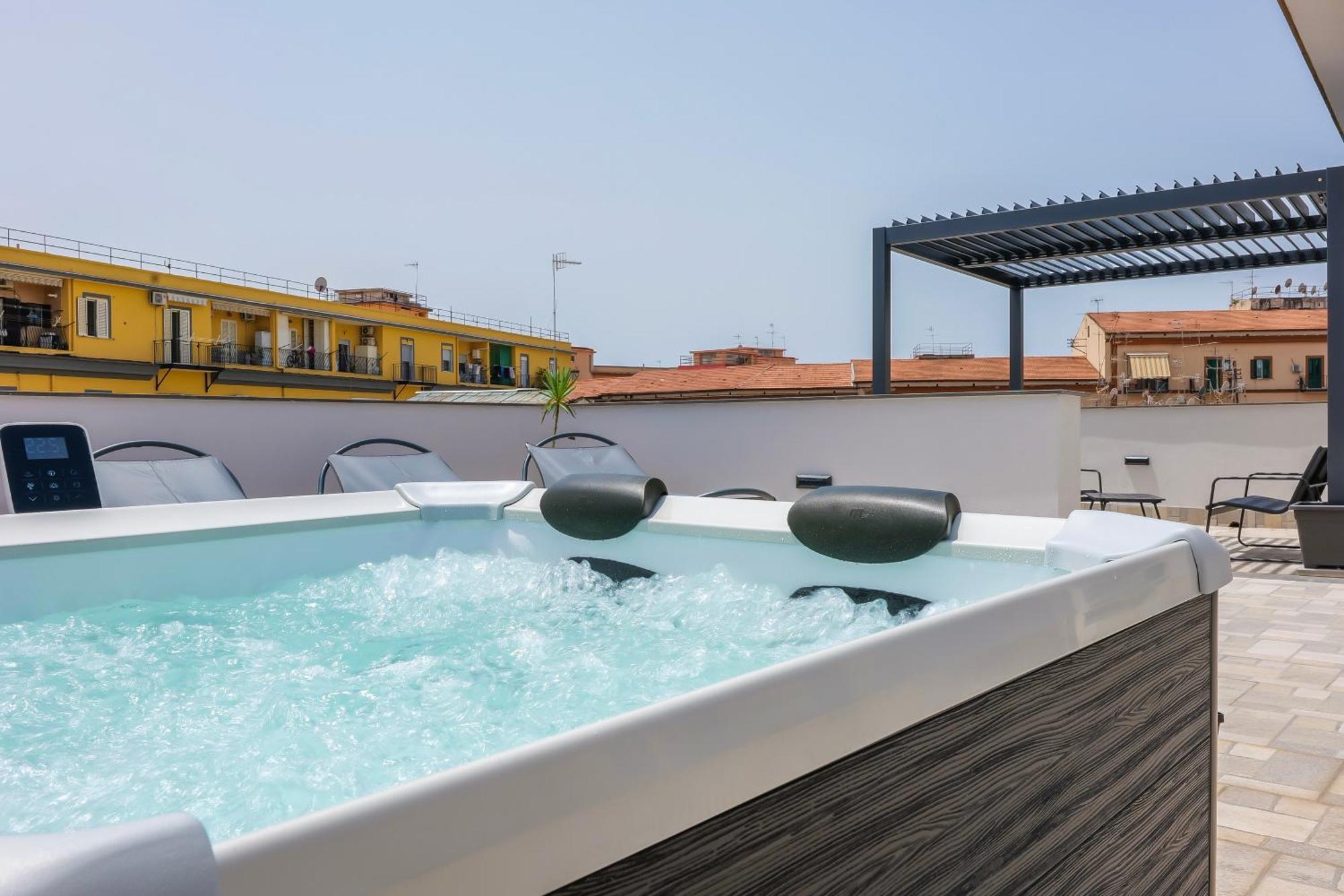 Rooftop Parthenopeo Contemporary Rooms เนเปิลส์ ภายนอก รูปภาพ